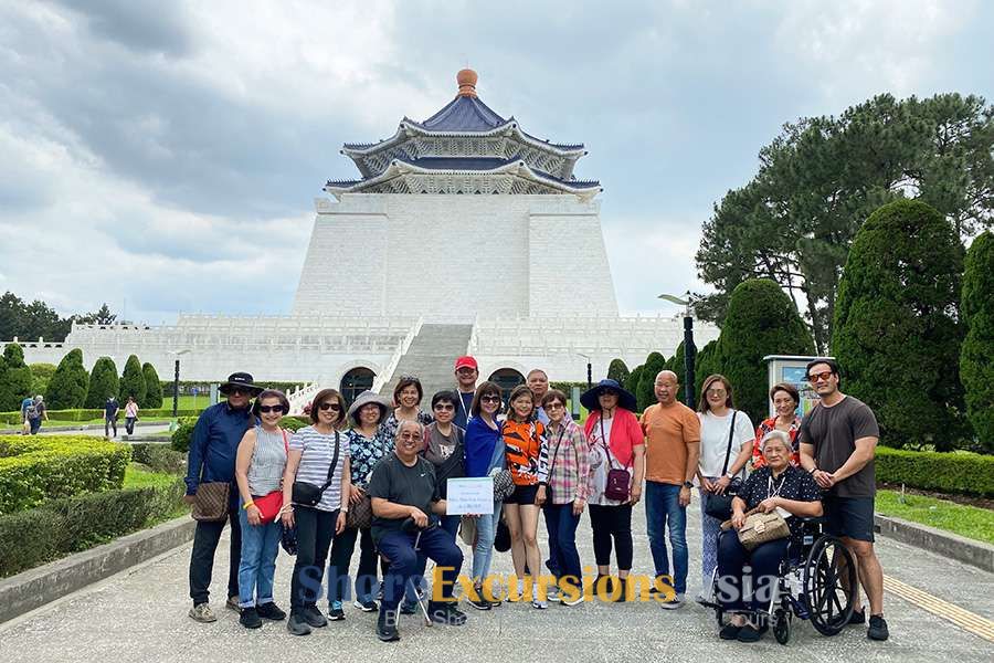 Group in Taiwan - Shore Excursions Asia