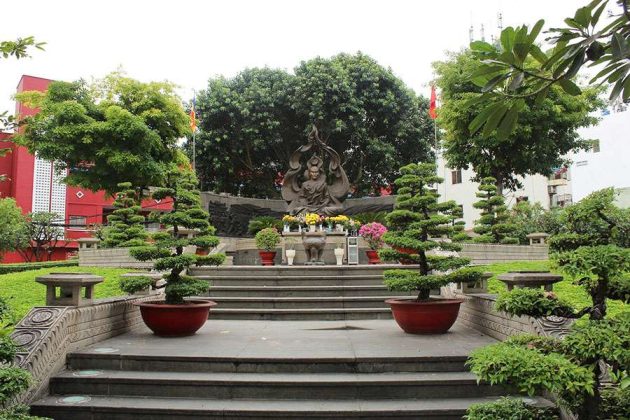 Thich Quang Duc Monument - Ho Chi Minh day tours