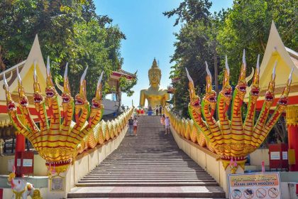 Wat Phra Yai - Pattaya Shore Excursions